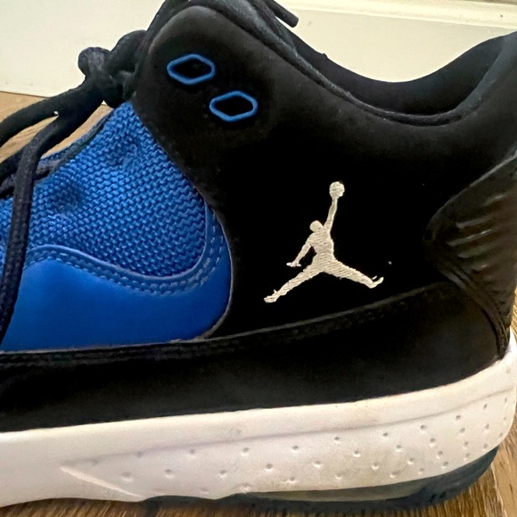 Nike Air Jordan Max Aura 2 Black Game Royal Men’s Shoes - Picture 3 of 7